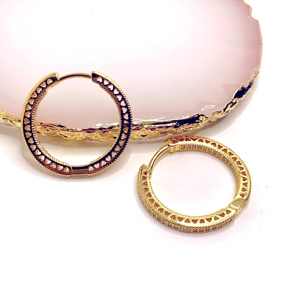 ◾️925 Sterling Silver Gold Plated Sparkles & Pave Hearts
Hoop Earrings - Picture 5 of 10